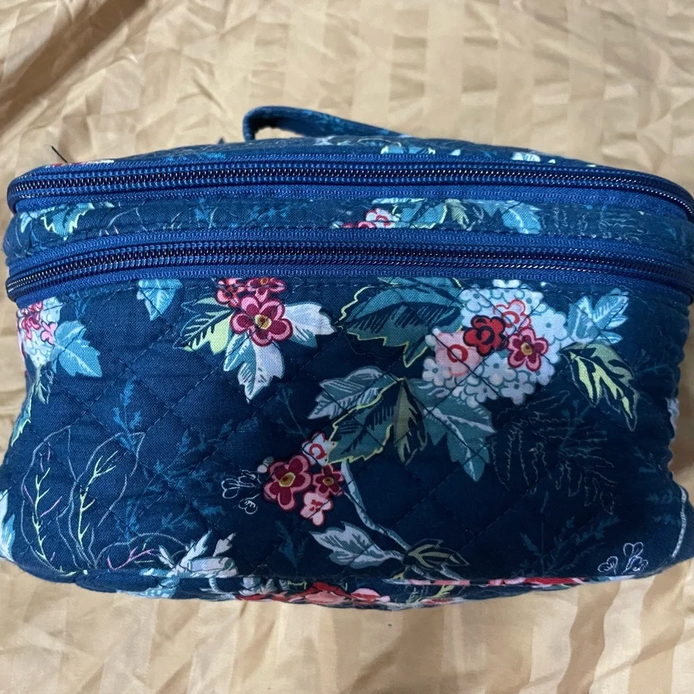 N/A blue floral